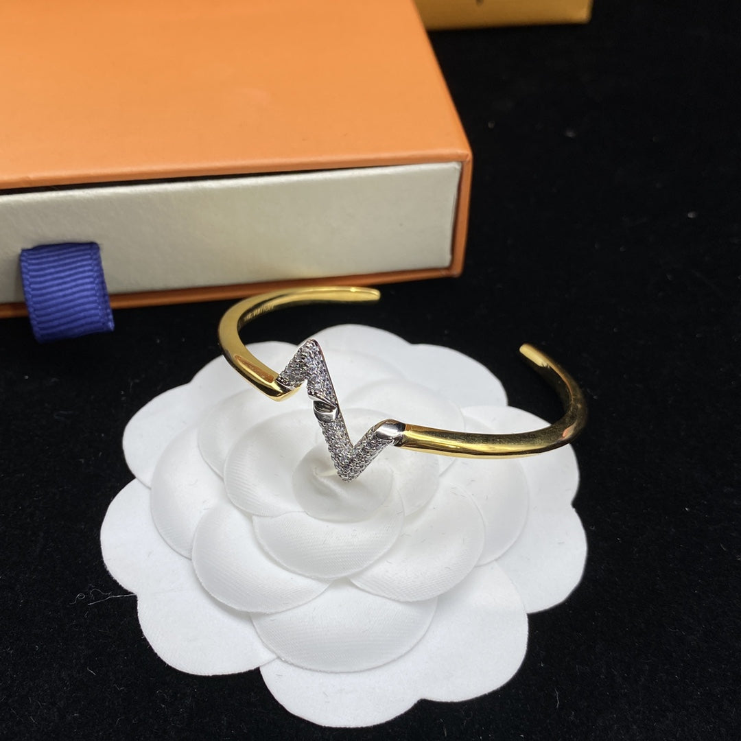 [OAK JURI]VOLTE UPSITE DOWN DIAMOND GOLD OPEN BRACELET