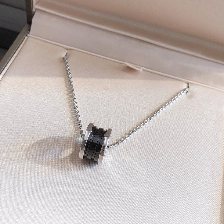 [OAK JURI]ZERO 1 BLACK CERAMIC SILVER NECKLACE