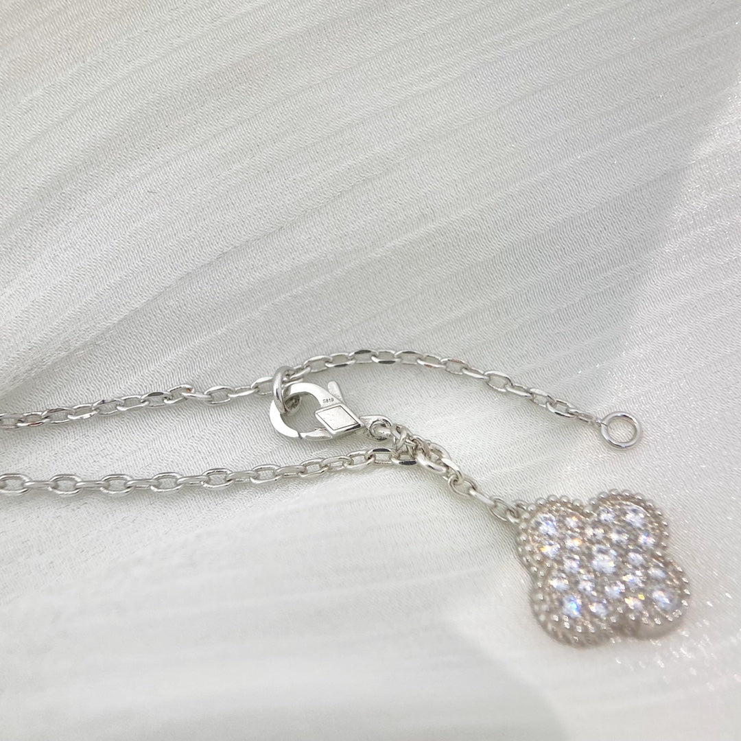 [OAK JURI]CLOVER 5 MOTIFS SILVER DIAMONDS NECKLACE