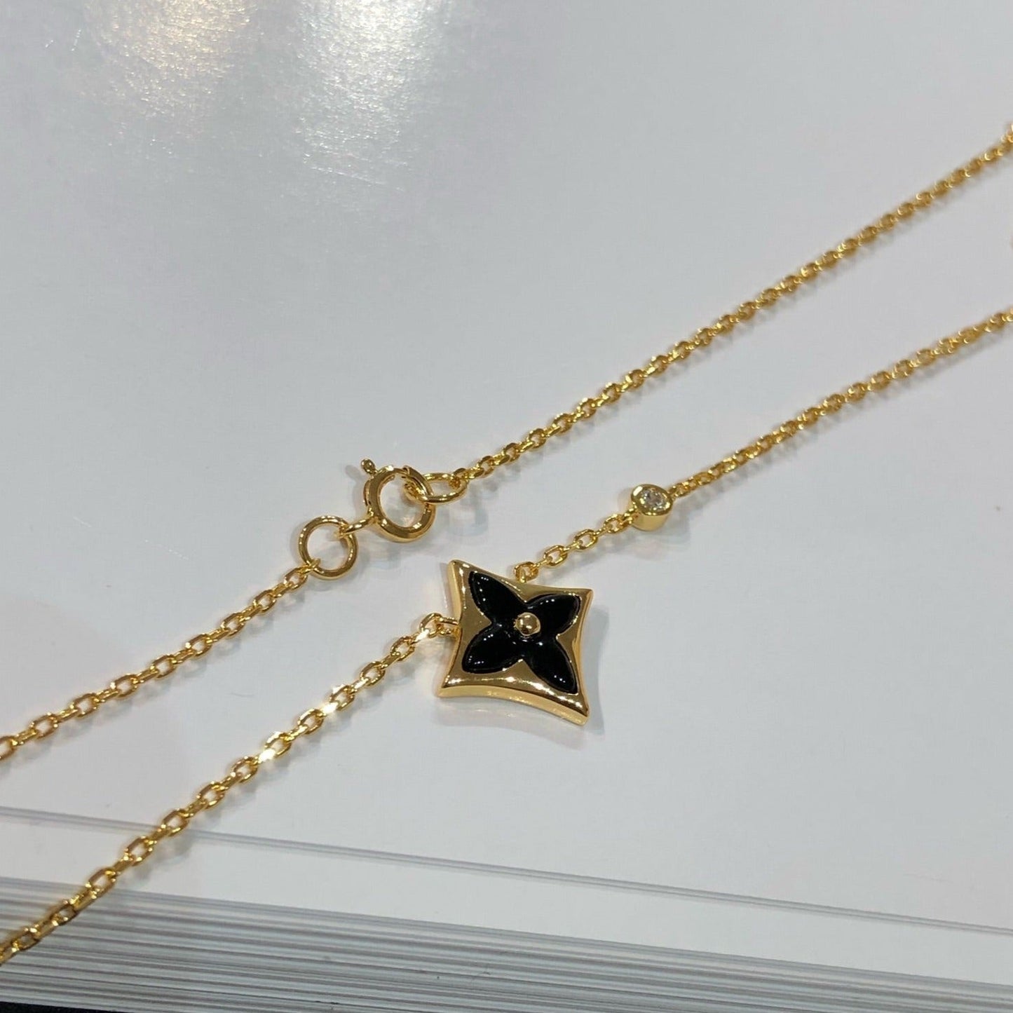 [OAK JURI]STAR BLACK MOP NECKLACE