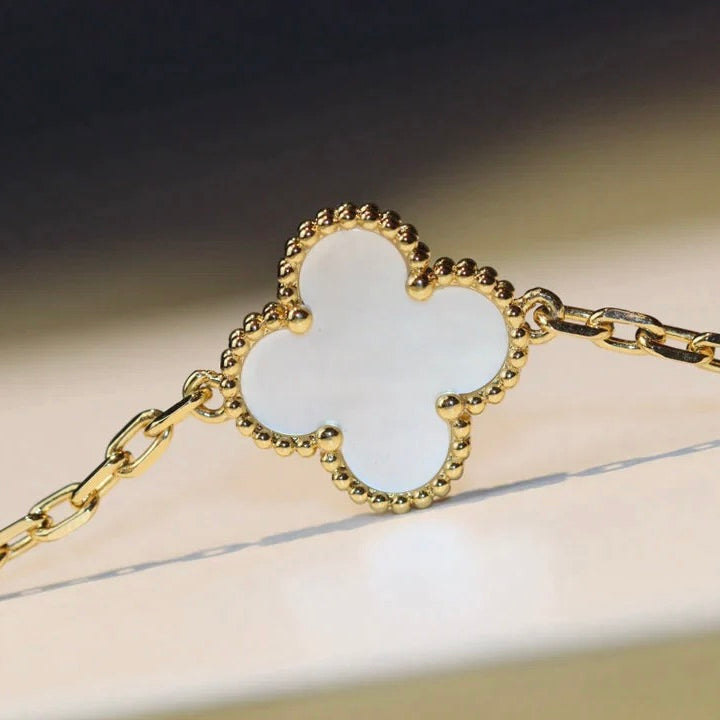 [OAK JURI]CLOVER 20 MOTIFS WHITE MOP NECKLACE