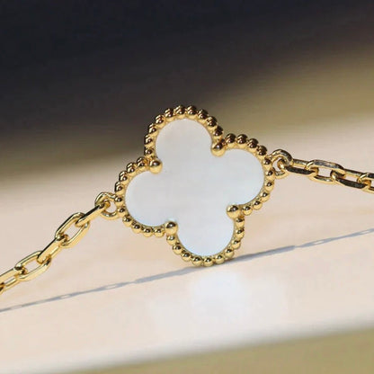 [OAK JURI]CLOVER 20 MOTIFS WHITE MOP NECKLACE