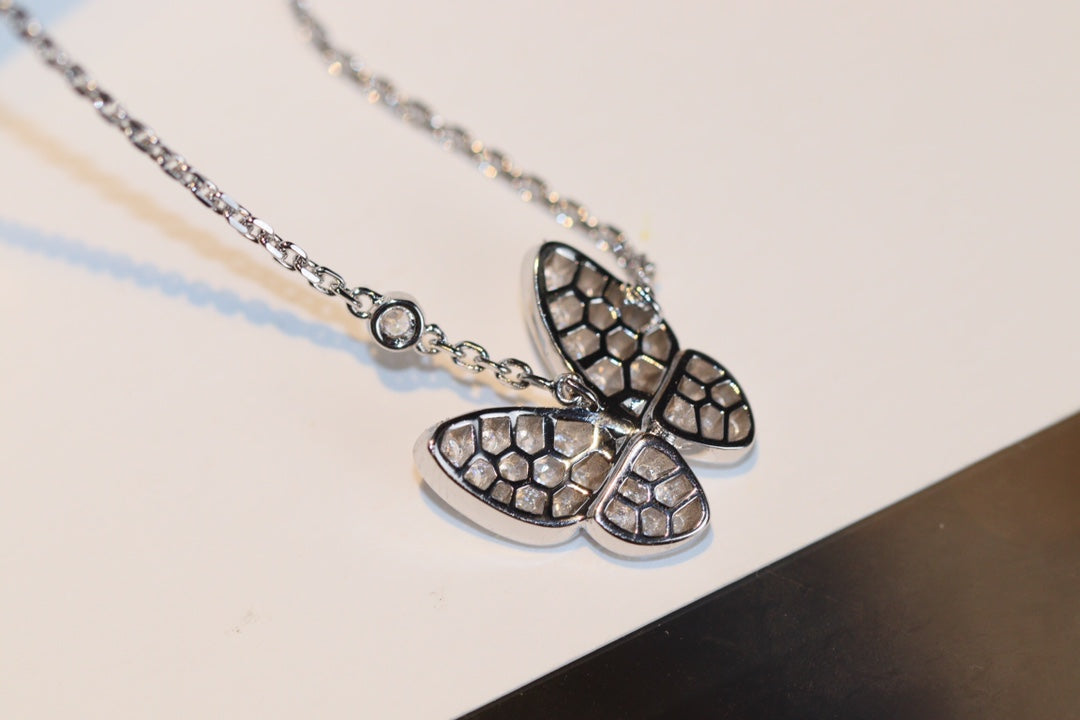 [OAK JURI]BUTTERFLY DIAMOND NECKLACE