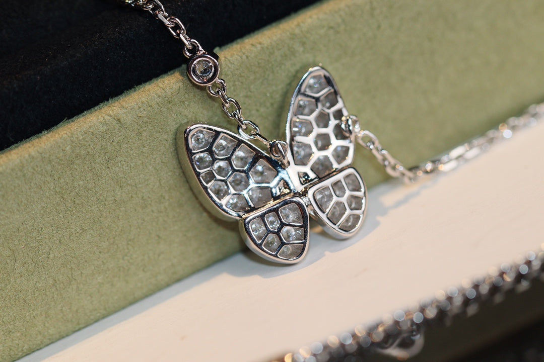 [OAK JURI]BUTTERFLY DIAMOND NECKLACE