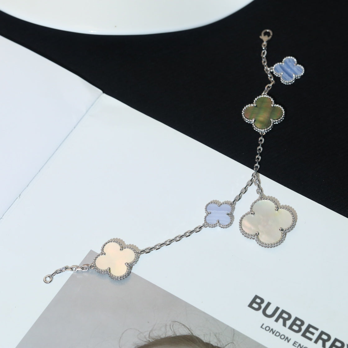 [OAK JURI]CLOVER BRACELET 5 MOTIFS MOP CHALCEDONY SILVER