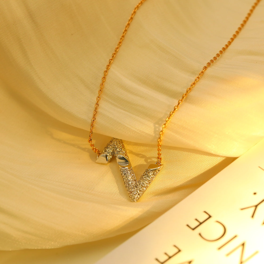 [OAK JURI]VOLT SILVER DIAMOND PEDANT NECKLACE