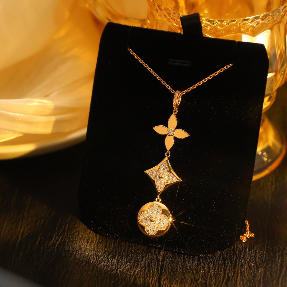 [OAK JURI]STAR AND SUN DIAMOND PINK GOLD NECKLACE