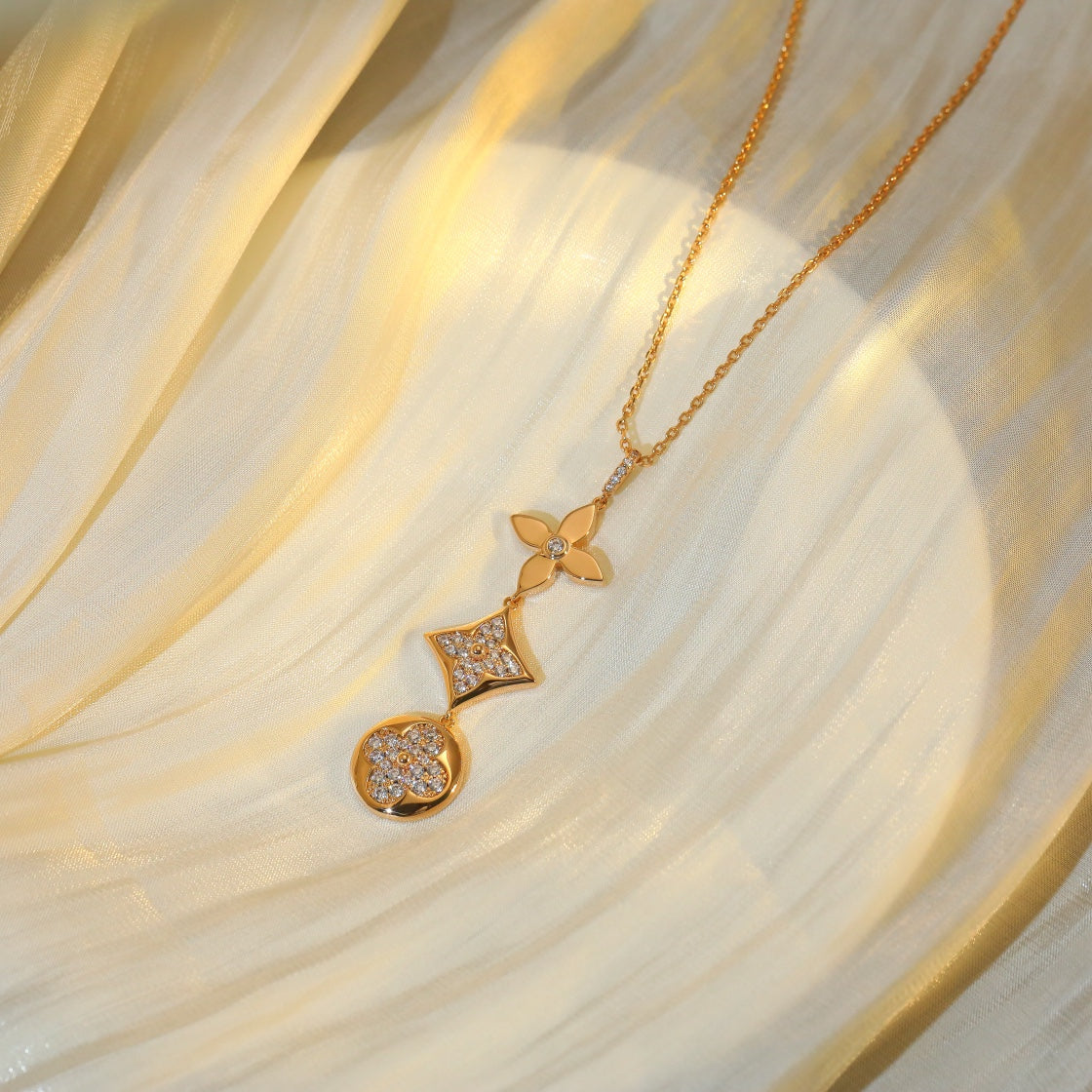 [OAK JURI]STAR AND SUN DIAMOND PINK GOLD NECKLACE