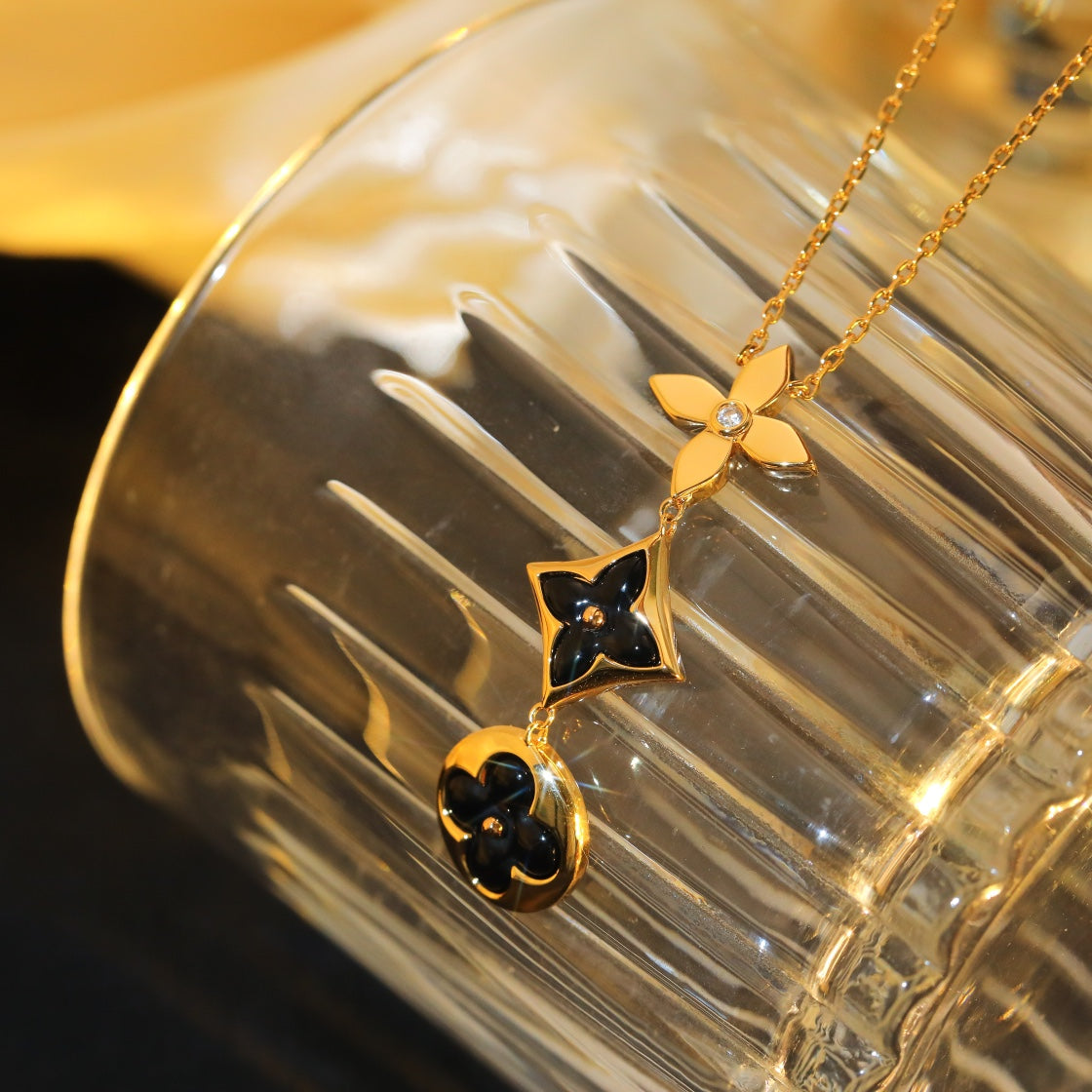 [OAK JURI]STAR AND SUN ONYX PINK GOLD NECKLACE