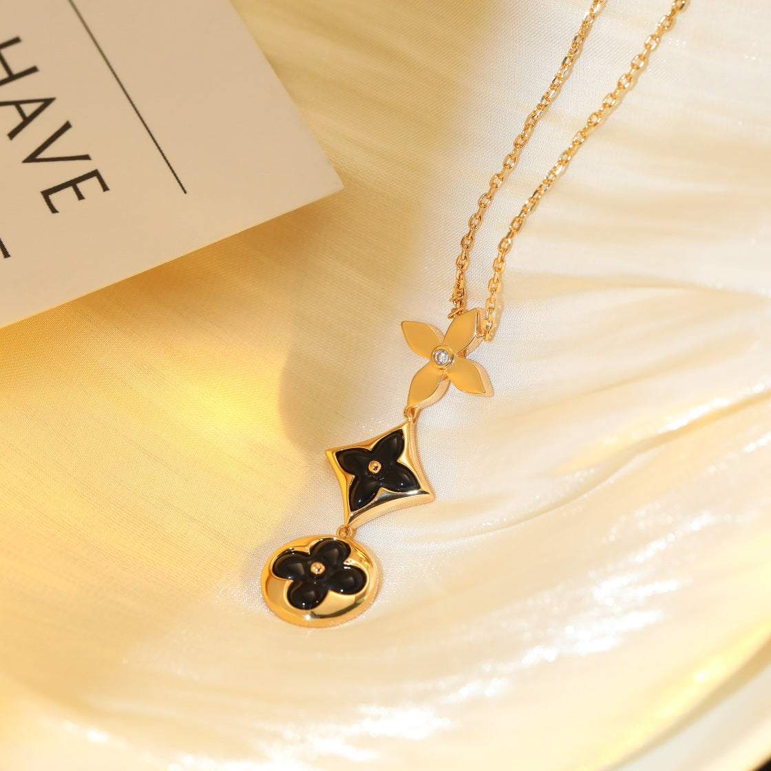 [OAK JURI]STAR AND SUN ONYX PINK GOLD NECKLACE