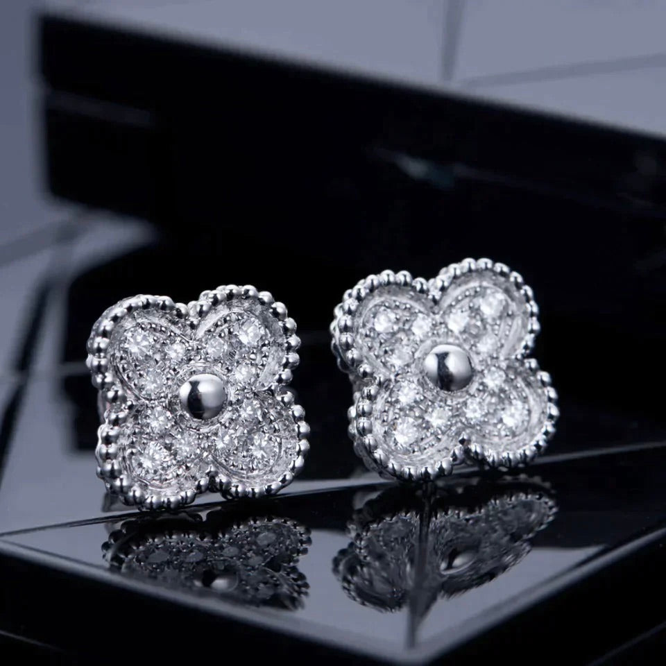 [OAK JURI]CLOVER 1 MOTIFS DIAMOND STUD EARRINGS SILVER