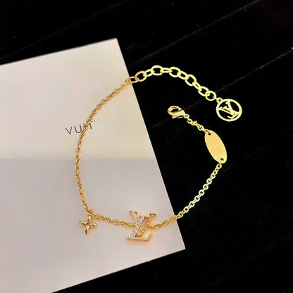 [OAK JURI]LOGO STAR MOTIF GOLD BRACELET
