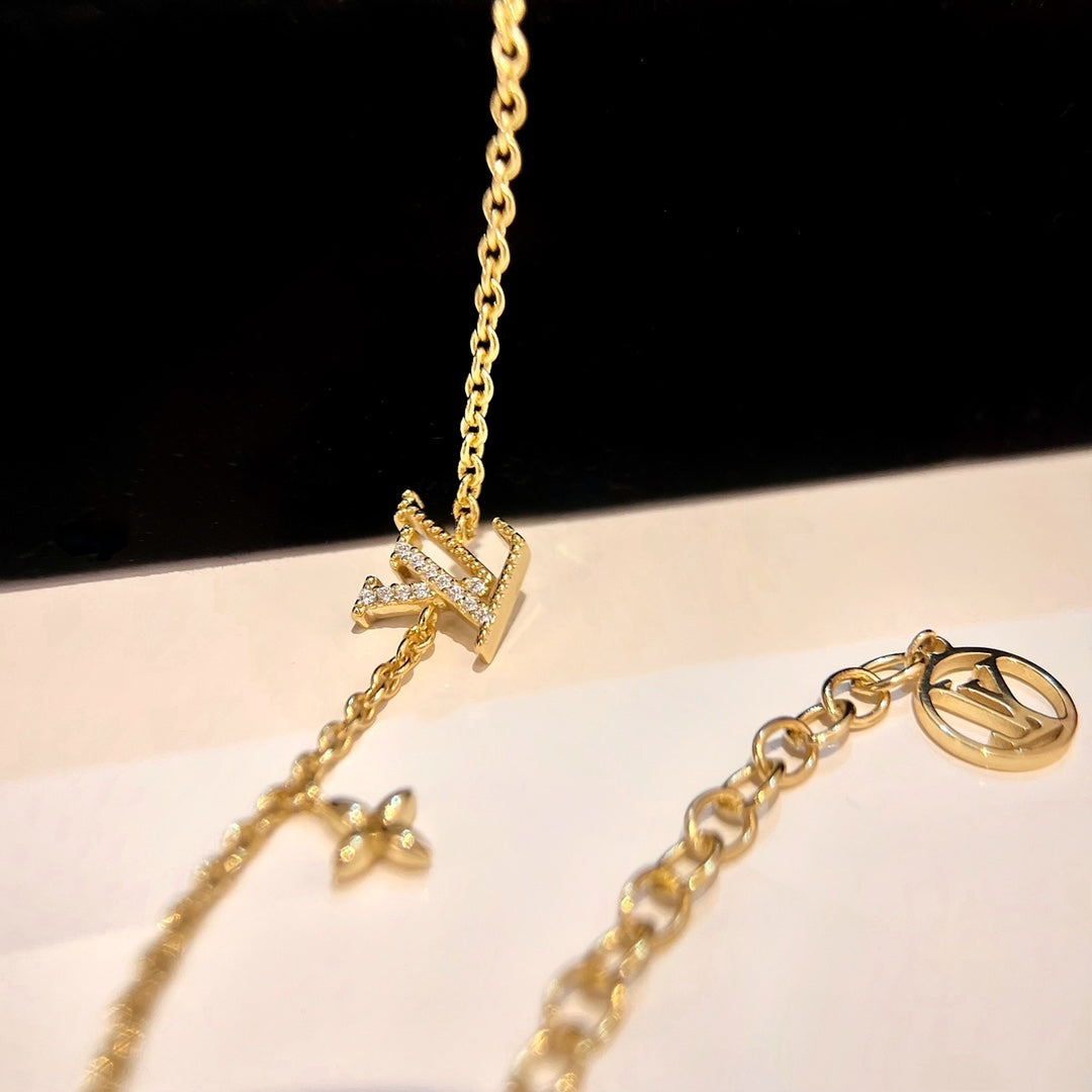 [OAK JURI]LOGO STAR MOTIF GOLD BRACELET