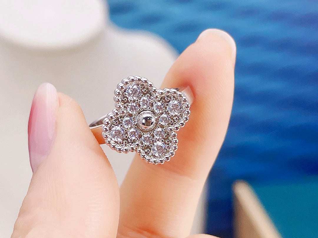 [OAK JURI]CLOVER DIAMOND RING