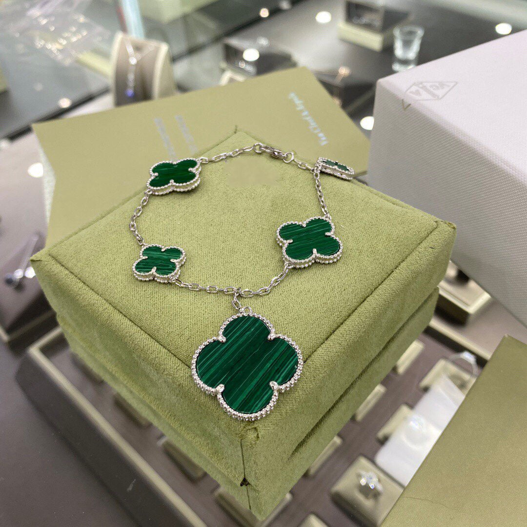 [OAK JURI]CLOVER 5 MOTIFS SIVLER MALACHITE BRACELET