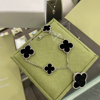 [OAK JURI]CLOVER 5 MOTIFS SIVLER ONYX BRACELET