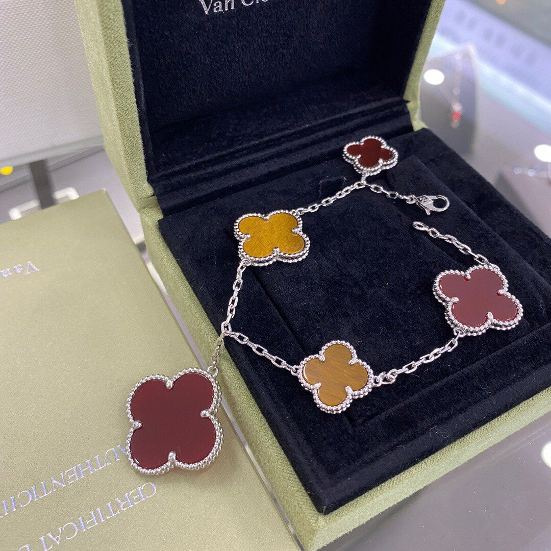 [OAK JURI]CLOVER 5 MOTIFS SIVLER CARNELIAN TIGER EYE BRACELET