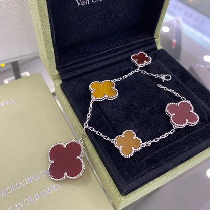 [OAK JURI]CLOVER 5 MOTIFS SIVLER CARNELIAN TIGER EYE BRACELET