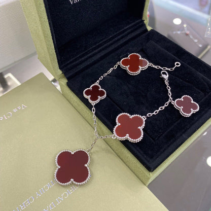 [OAK JURI]CLOVER 5 MOTIFS SIVLER CARNELIAN BRACELET