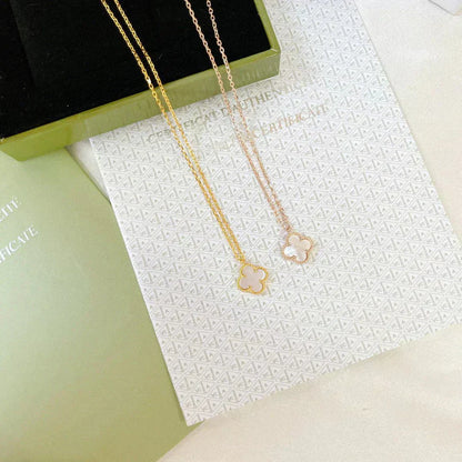 [OAK JURI]CLOVER MINI 9.5MM WHITE MOTHER-OF-PEARL NECKLACE