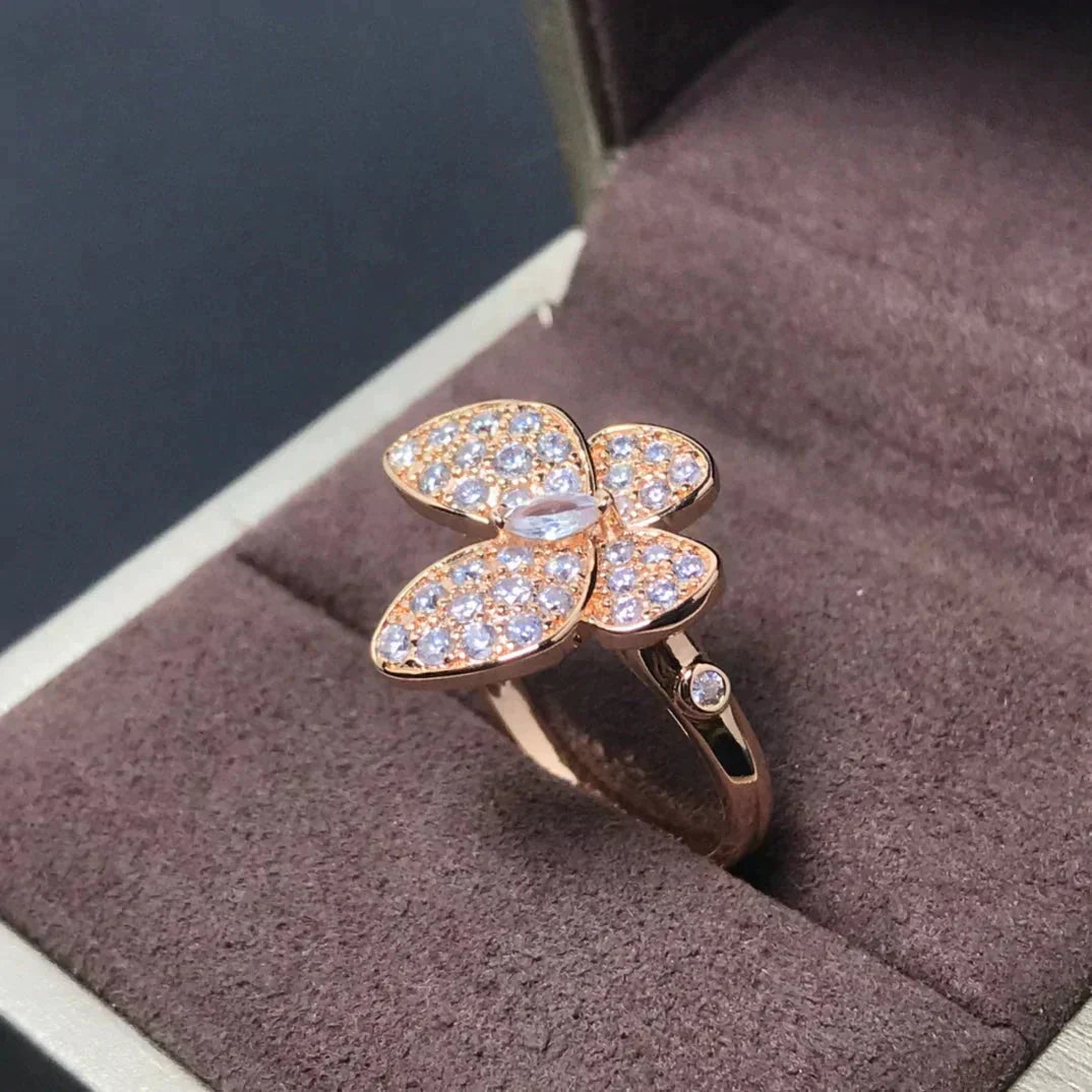 [OAK JURI]BUTTERFLY PINK GOLD DIAMOND RING