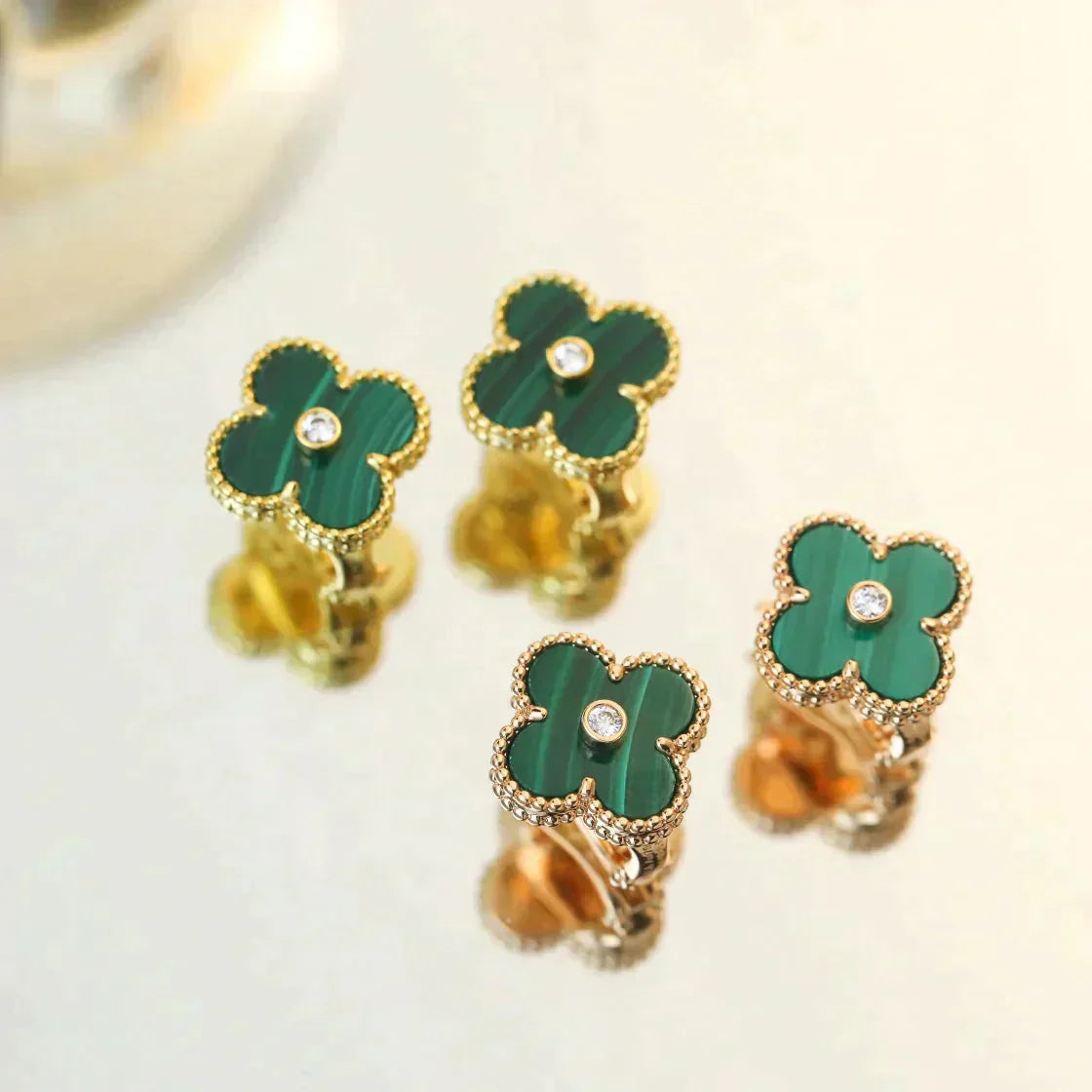 [OAK JURI]CLOVER MEDIUM 1 MOTIFS MALACHITE DIAMOND EARRINGS