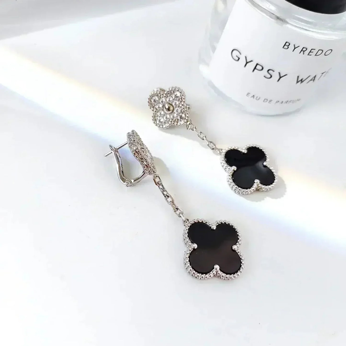 [OAK JURI]CLOVER 2 MOTIFS  DIAMOND ONYX EARRINGS SILVER