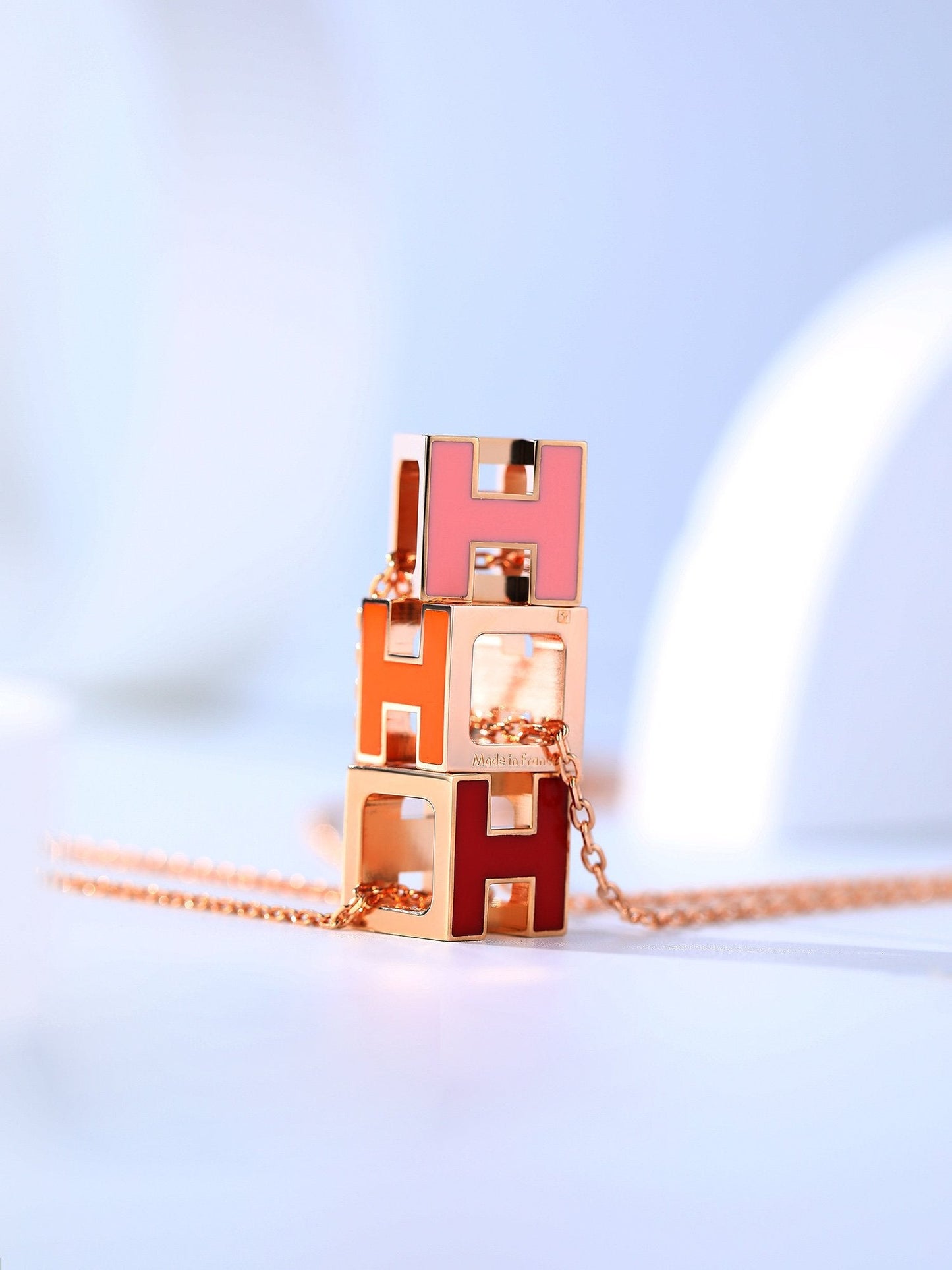 [OAK JURI]H CAGE PINK GOLD NECKLACE