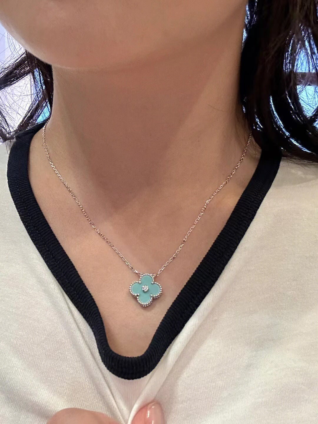 [OAK JURI]CLOVER 1 DIAMOND LIGHT BLUE SILVER NECKLACE