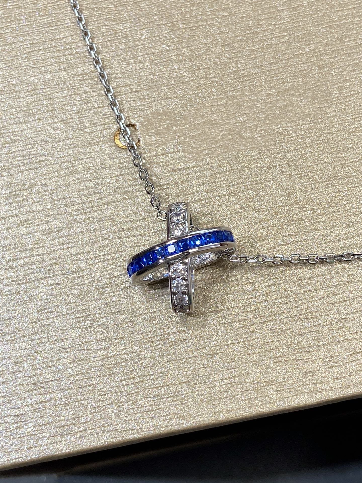 [OAK JURI]LIENS DIAMOND SILVER NECKLACE