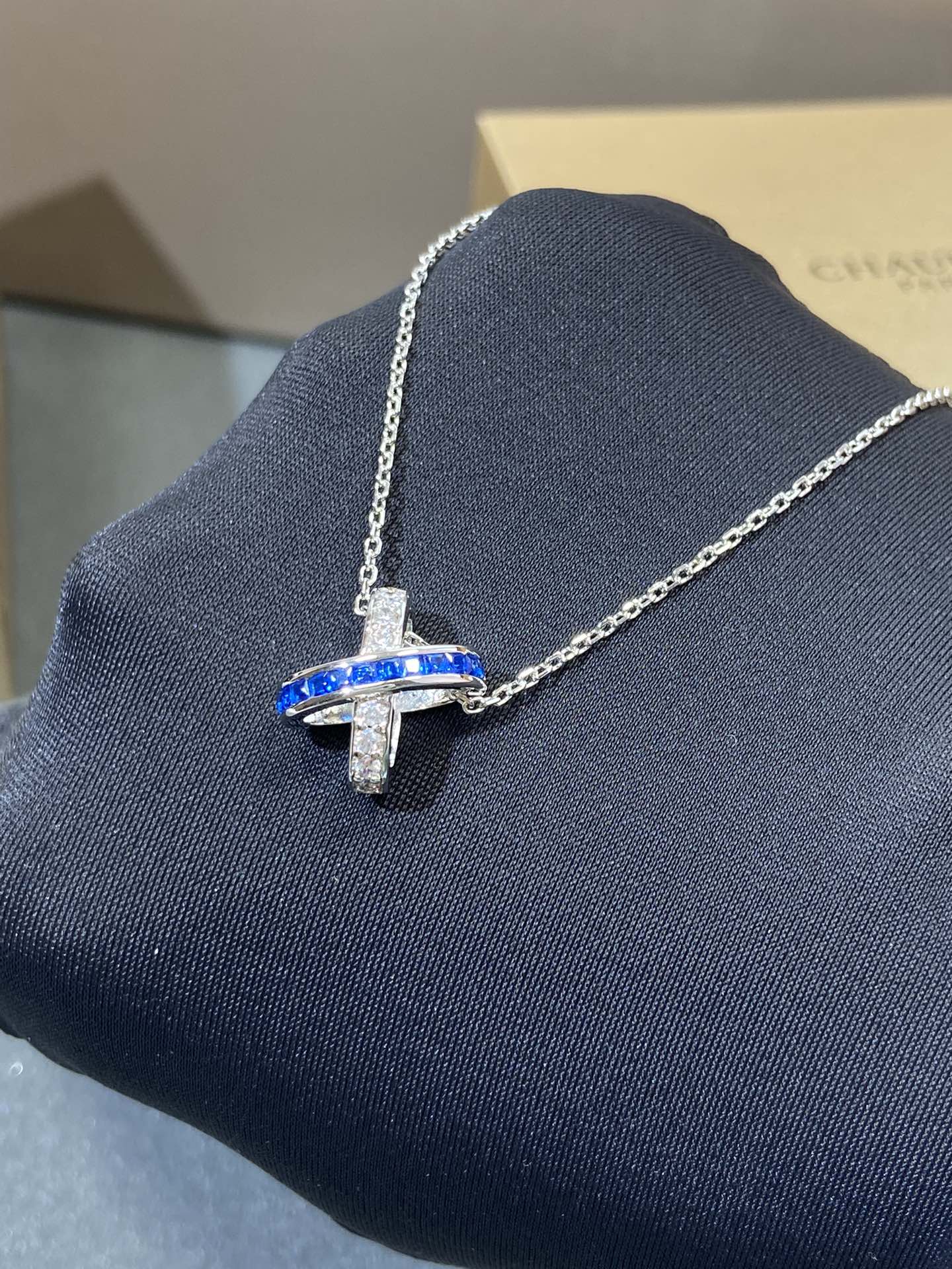 [OAK JURI]LIENS DIAMOND SILVER NECKLACE
