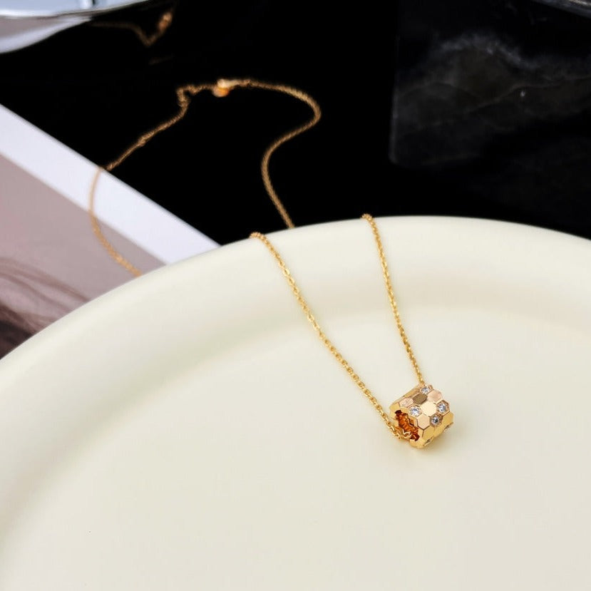 [OAK JURI]BEE MINI PEDANT DIAMOND NECKLACE