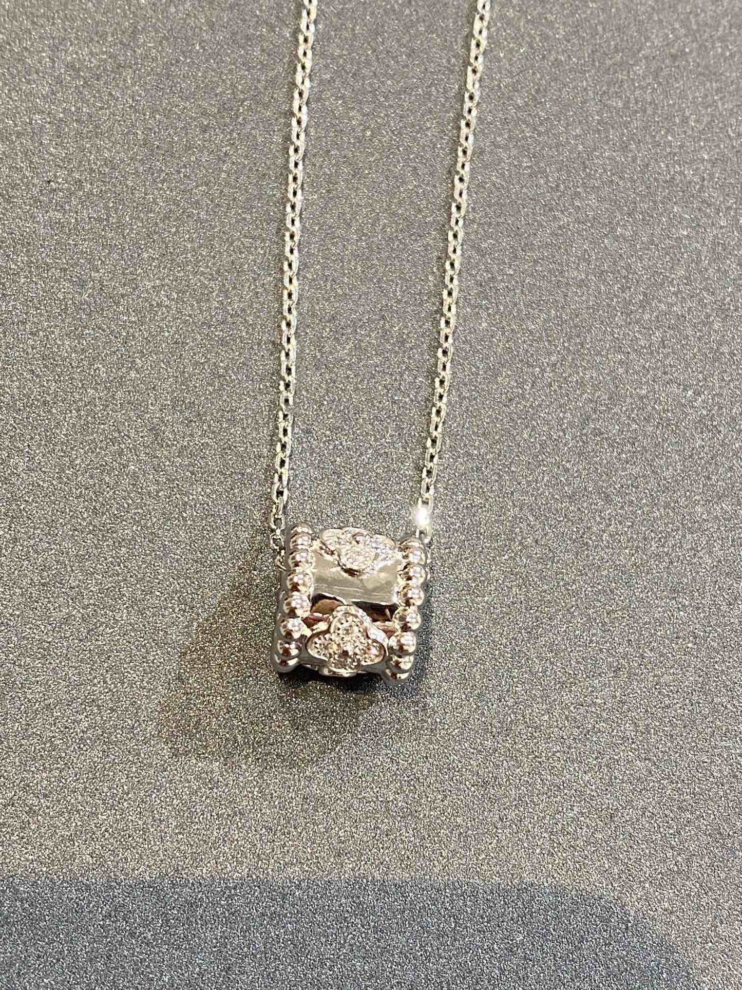 [OAK JURI]PERLEE PEDANT SIVLER DIAMOND NECKLACE