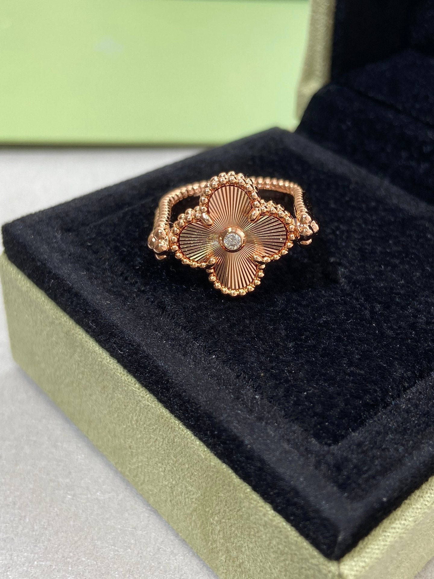 [OAK JURI]CLOVER RIVERSIBLE PINK GOLD RING