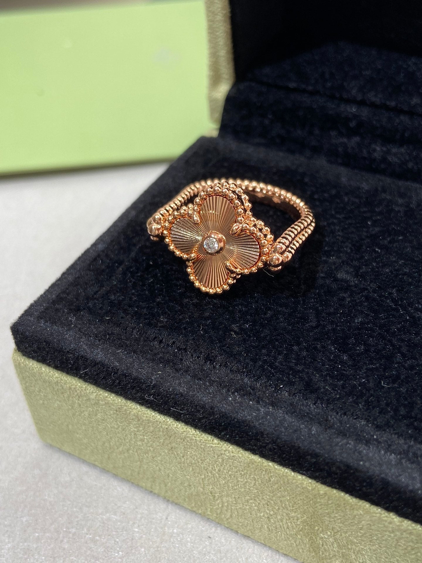 [OAK JURI]CLOVER RIVERSIBLE PINK GOLD RING