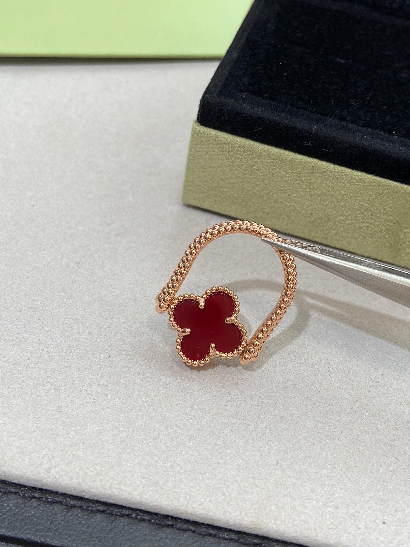 [OAK JURI]CLOVER RIVERSIBLE ROSE GOLD RING