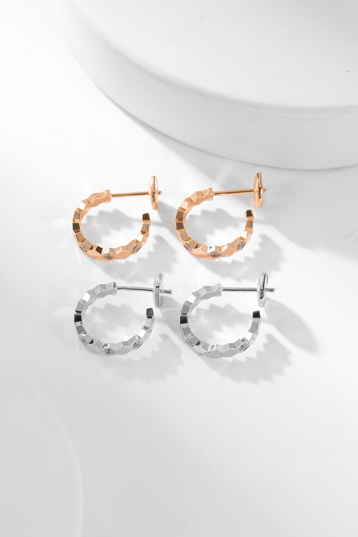 [OAK JURI]BEE LOVE DIAMOND HOOP EARRINGS