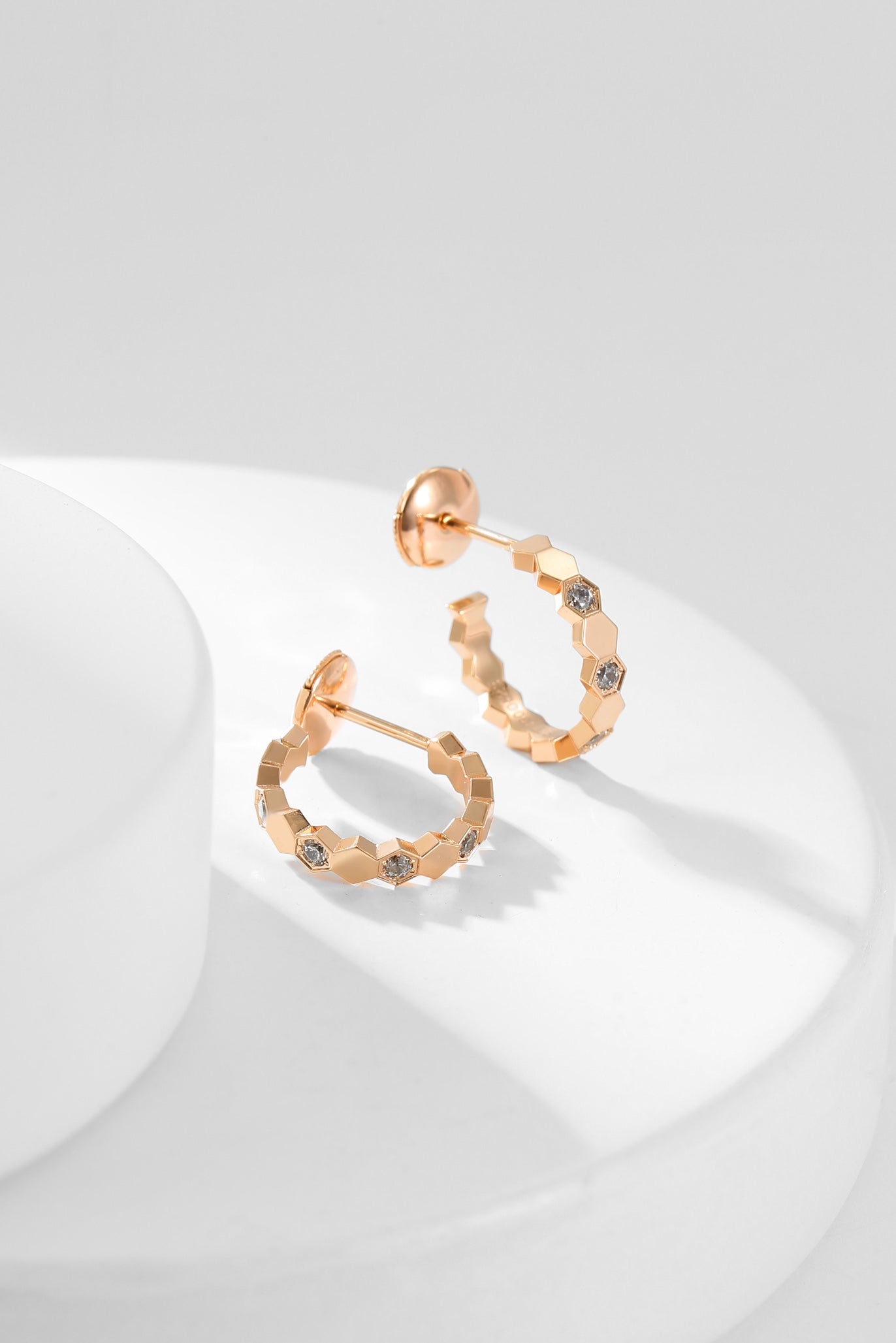 [OAK JURI]BEE LOVE DIAMOND HOOP EARRINGS