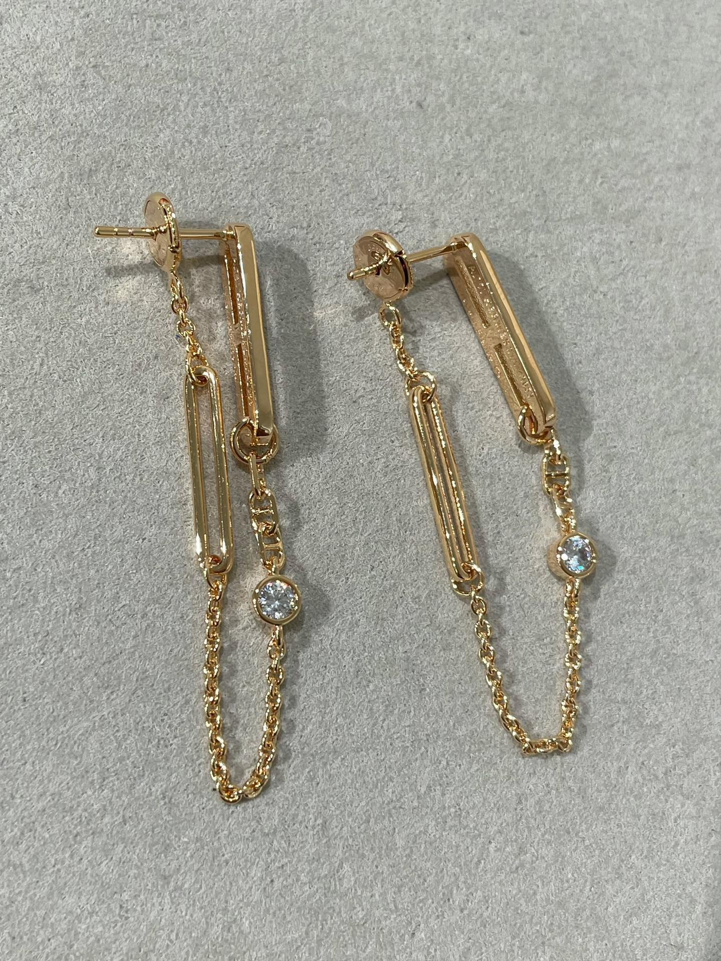 [OAK JURI]CHAINE CHAOS DIAMOND DROP EARRINGS