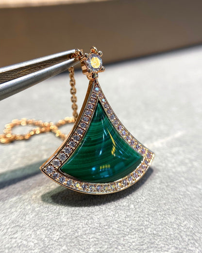 [OAK JURI]DREAM MALACHITE DIAMOND PAVED PINK GOLD NECKLACE