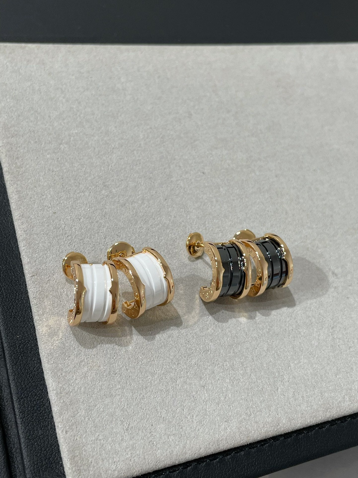 [OAK JURI]ZERO 1 PINK GOLD CERAMIC EARRINGS