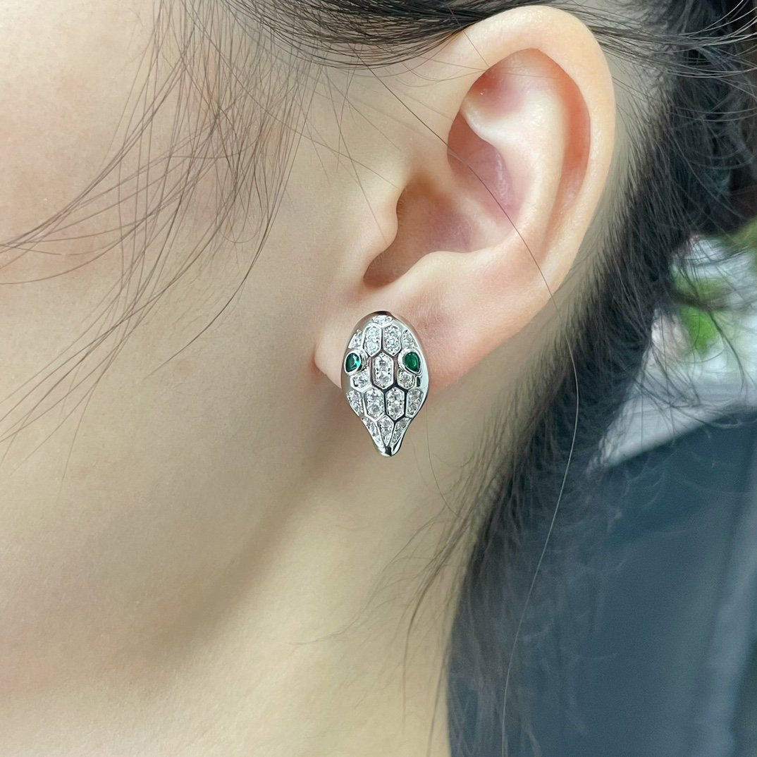 [OAK JURI]SERPENT DIAMOND STUD EARRINGS