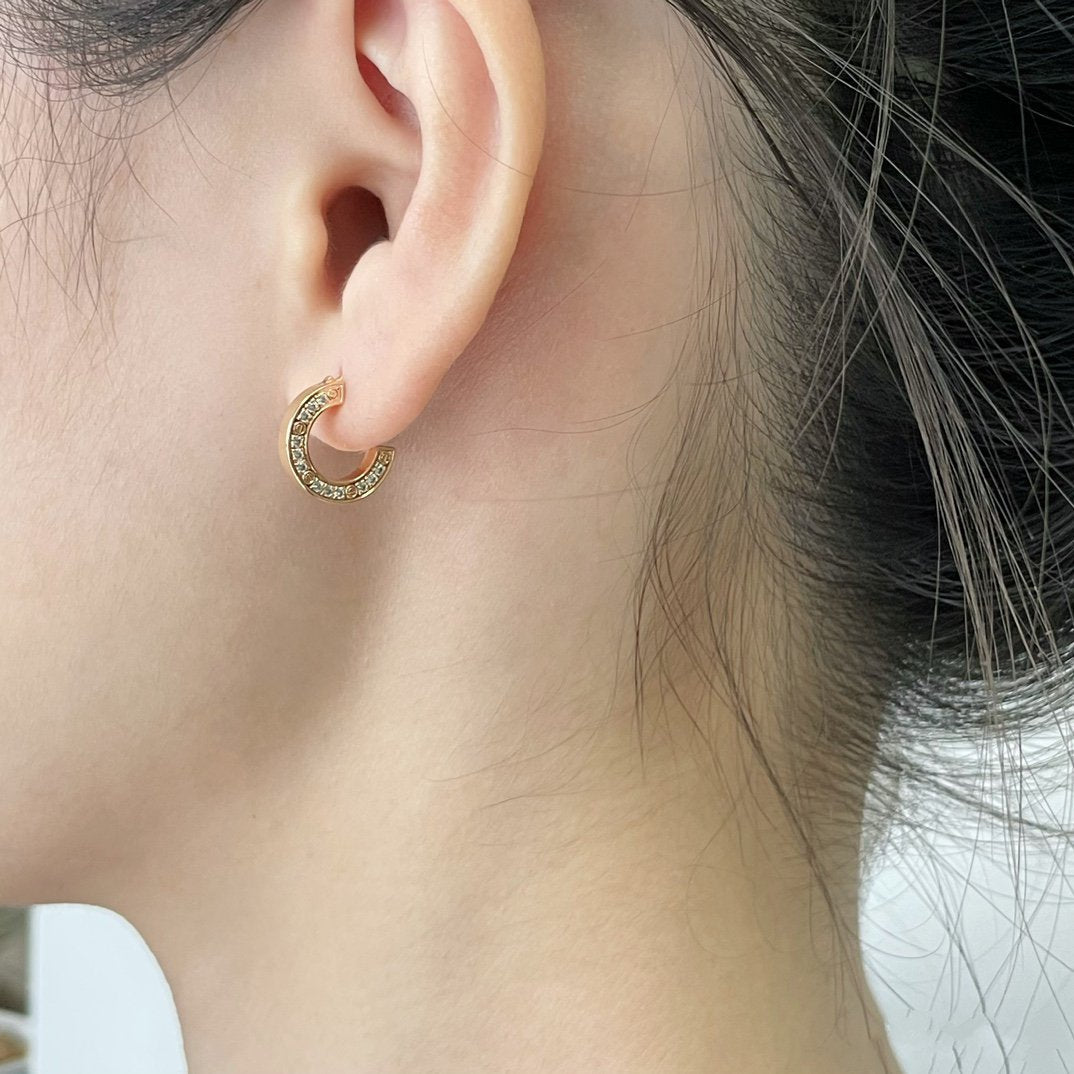 [OAK JURI]LOVE DIAMOND EARRINGS