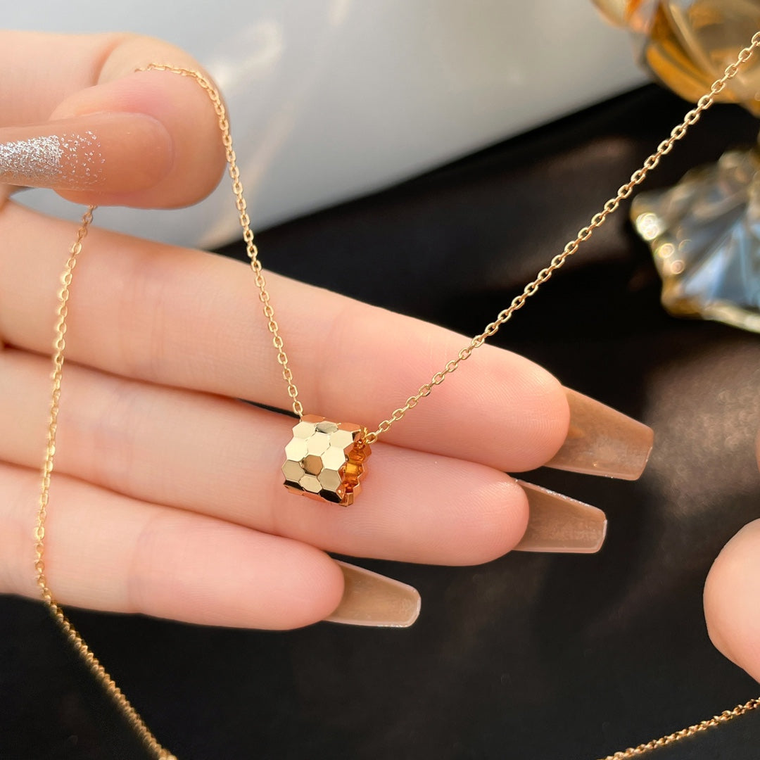 [OAK JURI]BEE MINI NECKLACE