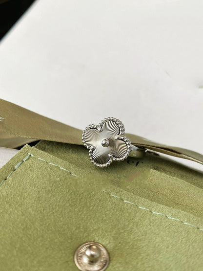 [OAK JURI]CLOVER SILVER RING