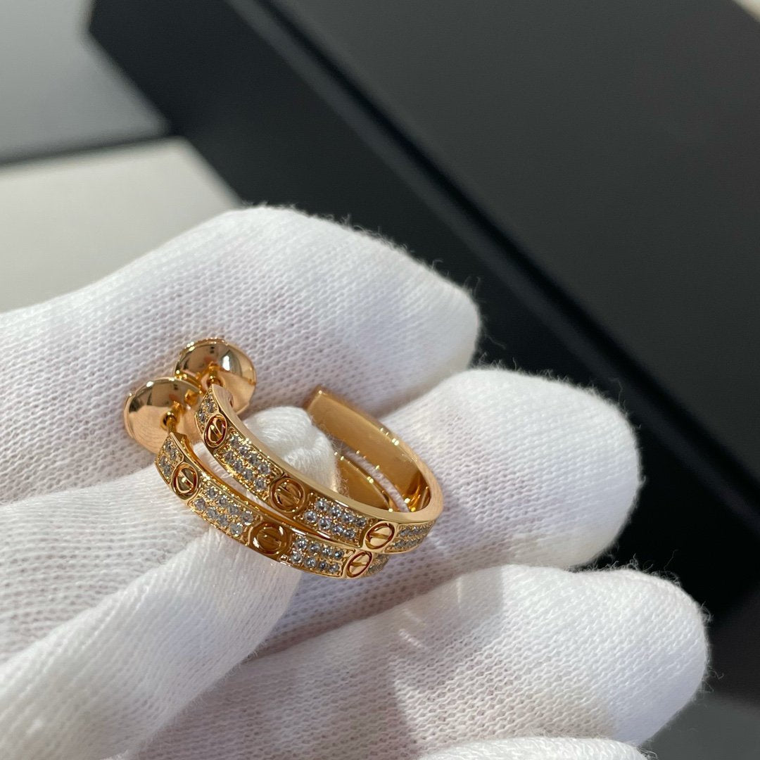 [OAK JURI]LOVE DIAMOND PINK GOLD HOOP EARRINGS
