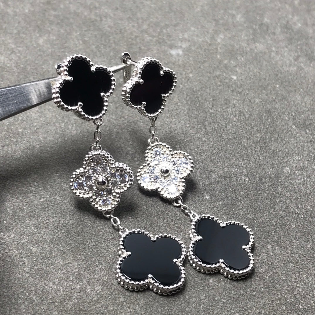 [OAK JURI]CLOVER 3 MOTIF DIAMOND ONYX SILVER EARRINGS