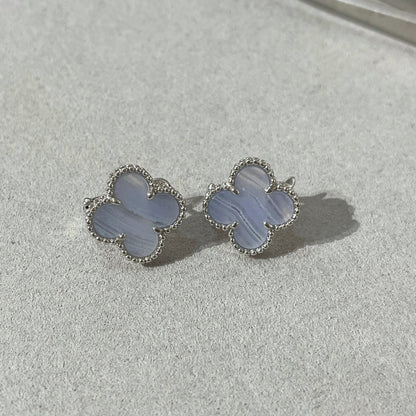 [OAK JURI]CLOVER CHALCEDONY SILVER STUD EARRINGS