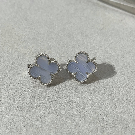 [OAK JURI]CLOVER CHALCEDONY SILVER STUD EARRINGS