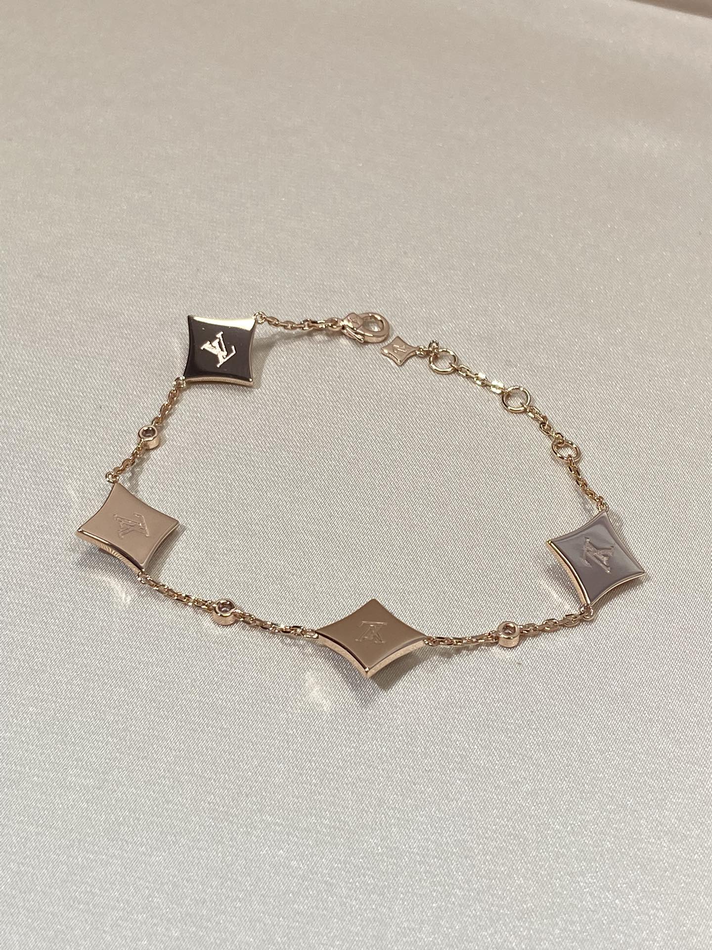 [OAK JURI]STAR 4 MOTIF MOP DIAMOND PINK GOLD BRACELET
